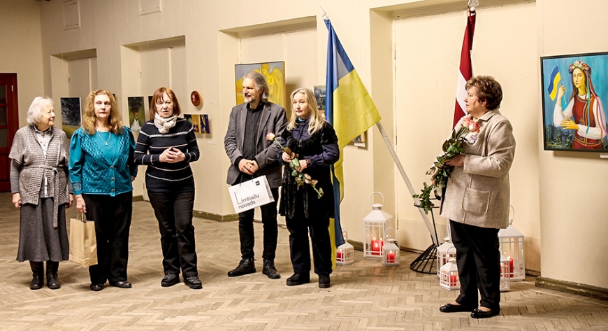 Limbažos atklāta izstāde «Ar Ukrainu sirdī»