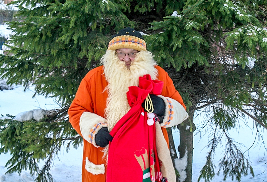 Noticēt Ziemassvētku brīnumam