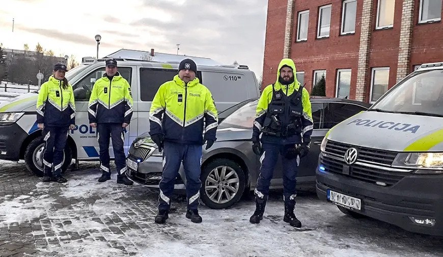 Valsts policijas 104. gadadienas priekšvakarā likumsargi saņem jaunus auto