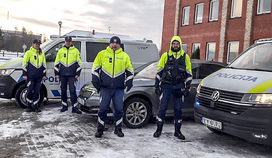 Valsts policijas 104. gadadienas priekšvakarā likumsargi saņem jaunus auto