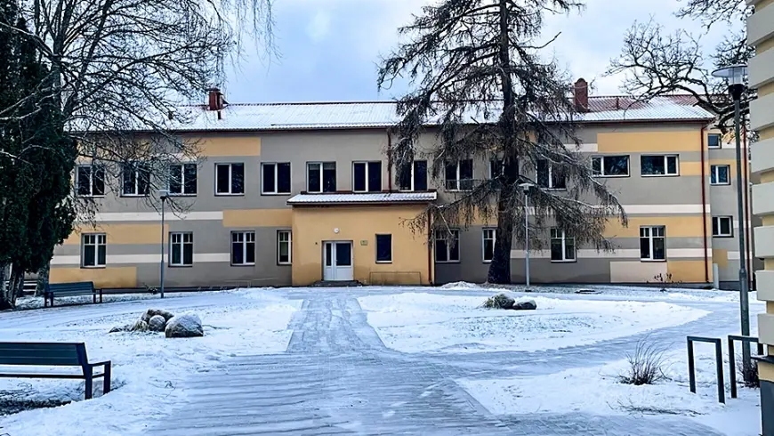 Alojas «Auseklītis» mājvietu varētu rast «Baltajā skolā»