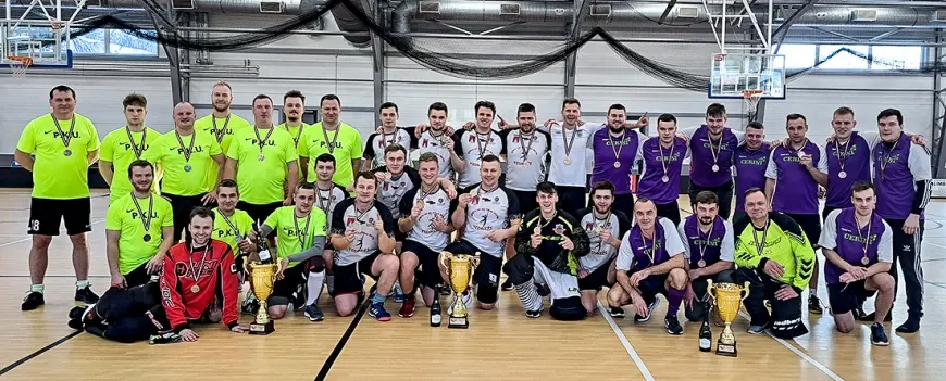 Florbola čempionāts aizvadīts