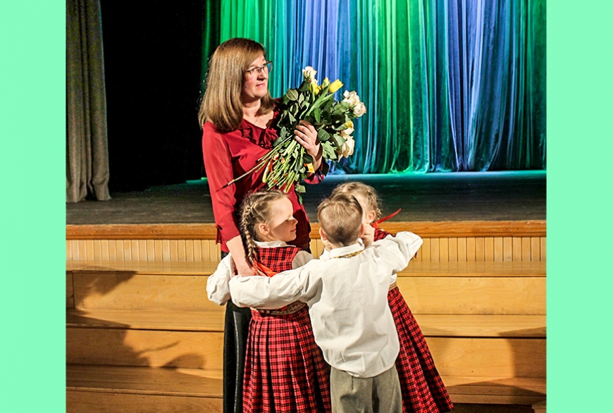 Alojā svin pilsētas 31. jubileju un pateicas labo darbu veicējiem