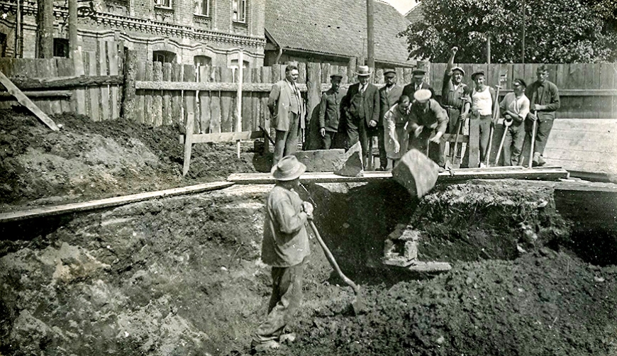Par Jūras ielas 13. namu Limbažos un zobārsti Mildu Ģērmani