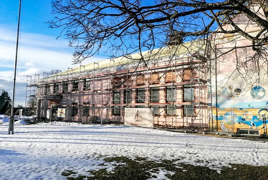Staicelē uzlabo energoefektivitāti pašvaldības namā Lielajā ielā 7