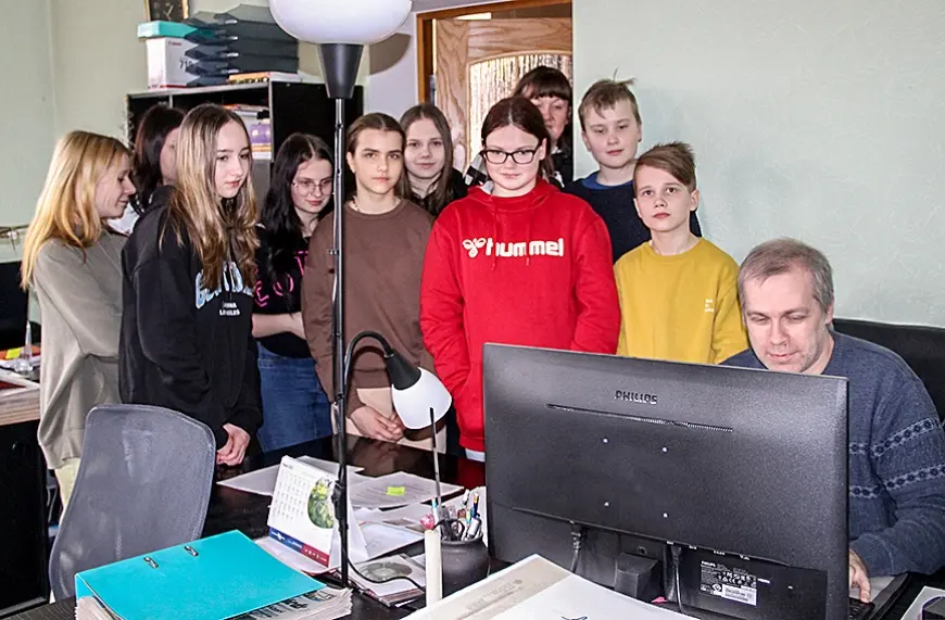 Umurgas pamatskolas avīzes «Pauze» veidotāji ciemojas «Auseklī»