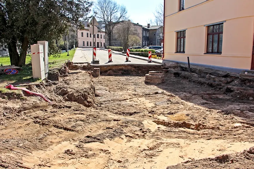 Jūras ielas pārbūvi Limbažos cer pabeigt līdz jūnijam