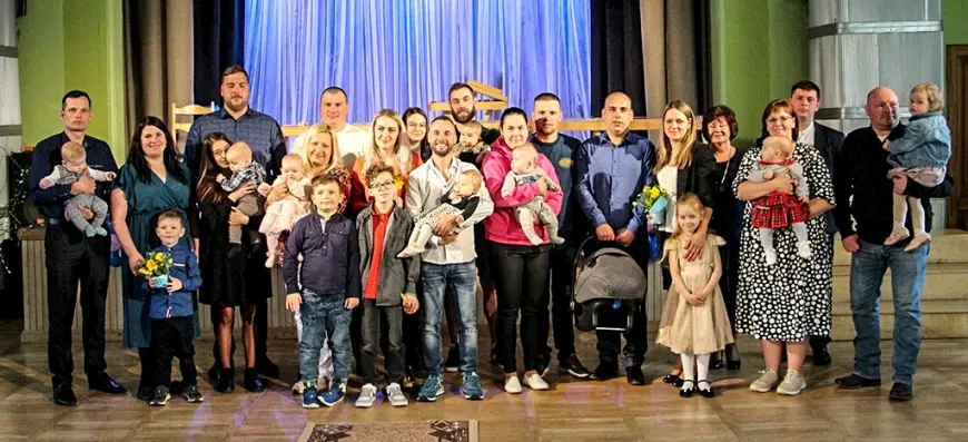 Alojas apvienības pārvalde par 17 bērniņiem bagātāka