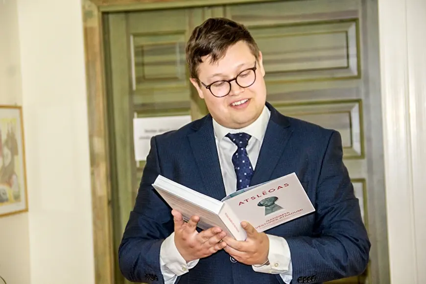 Ar nebeidzamām zināšanu slāpēm un bezbēdīgu smaidu