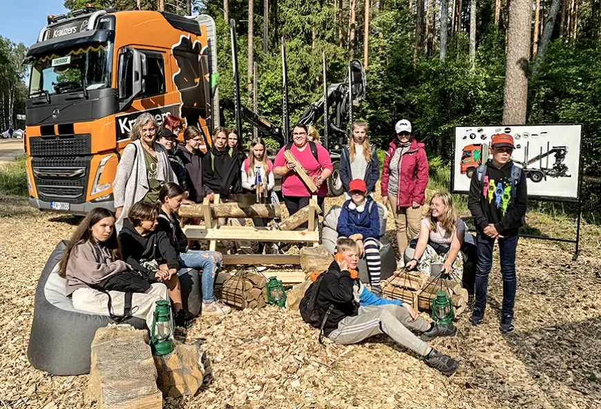 Lādezera septītklasniece uzvar «Latvijas Valsts mežu» radošo darbu konkursā