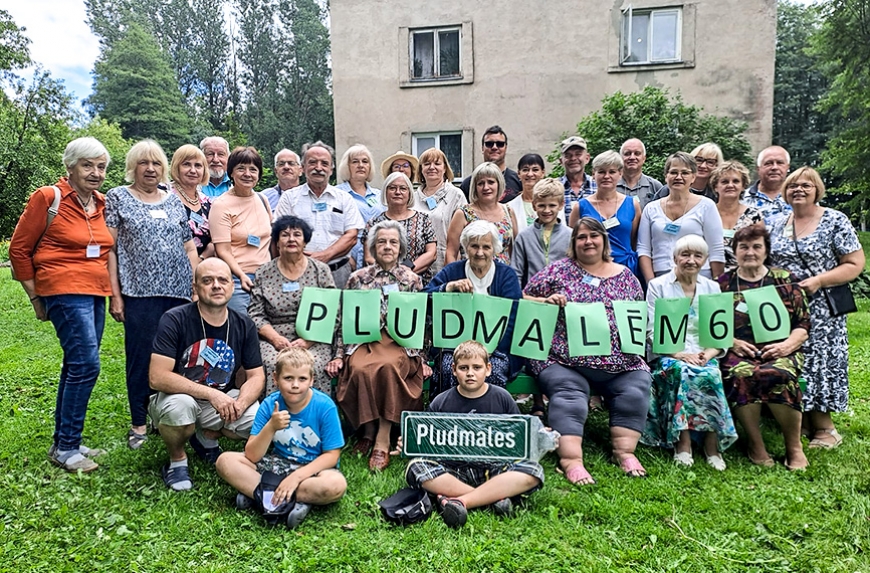 Ozolmuižas mājai «Pludmales» nosvin 60. jubileju