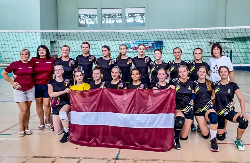Mūsu volejbolistēm uzvaras starptautiskā turnīrā Bulgārijā