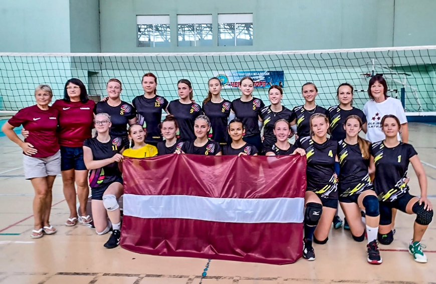 Mūsu volejbolistēm uzvaras starptautiskā turnīrā Bulgārijā
