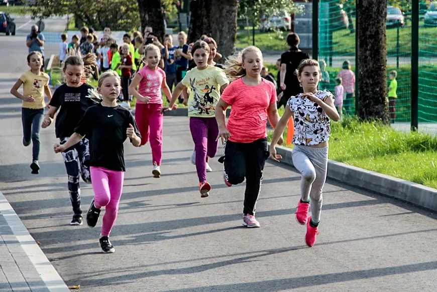 Rudens skrējienā «Limbažiem 800» – teju 700 mazo dalībnieku