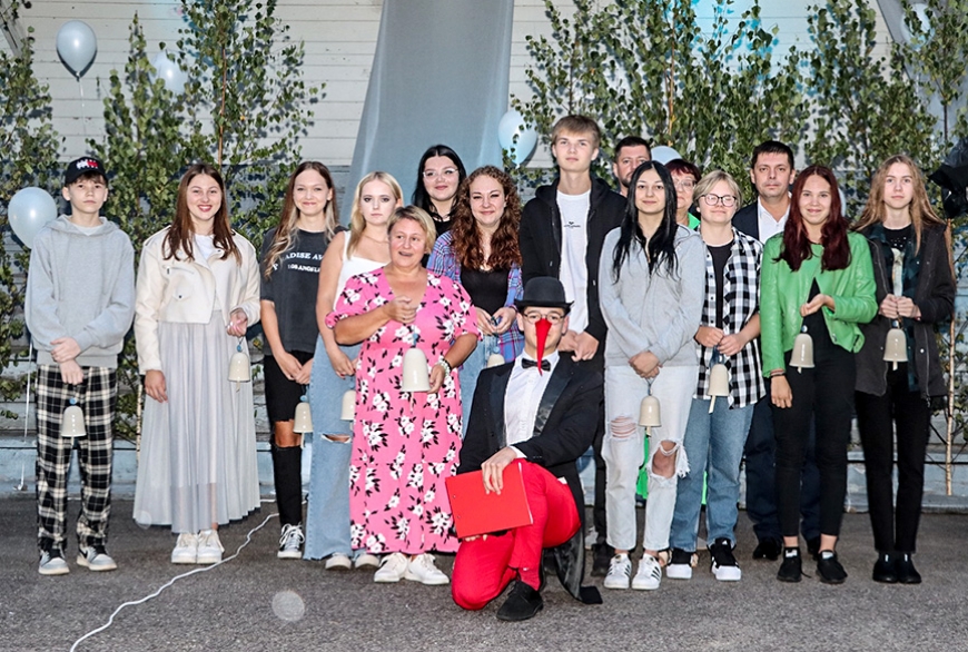 Staicelē lielajā dzīvē pavada devītklasniekus