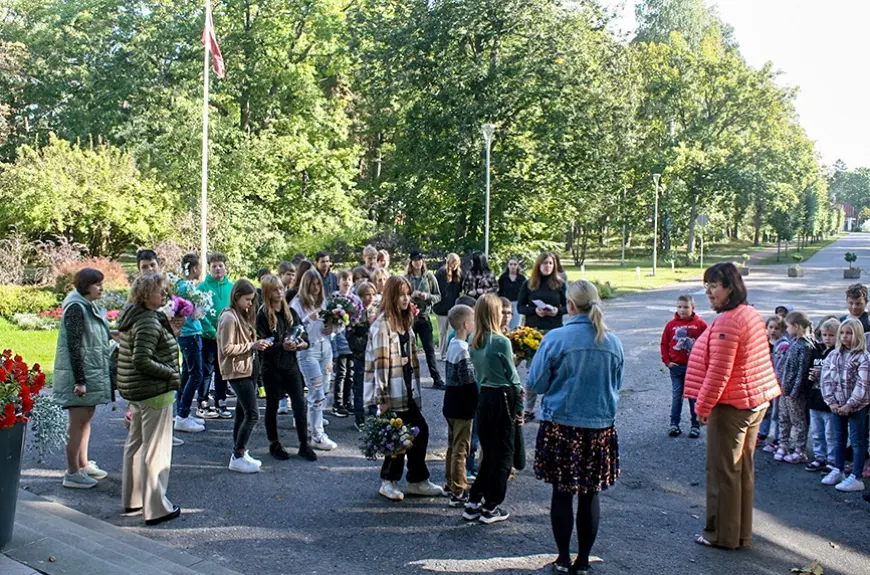 Krišjāņa Valdemāra Ainažu pamatskolā “izgaršo dzeju”