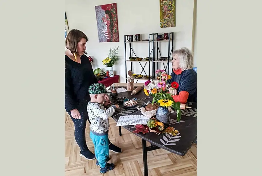 «Melngaiļa sētā» Igatē svinēja latviešu gadskārtu svētkus – Miķeļdienu