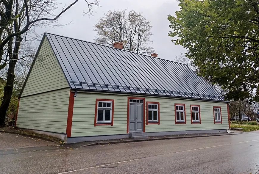“Uzplaucis” nams Limbažos, Cēsu ielā