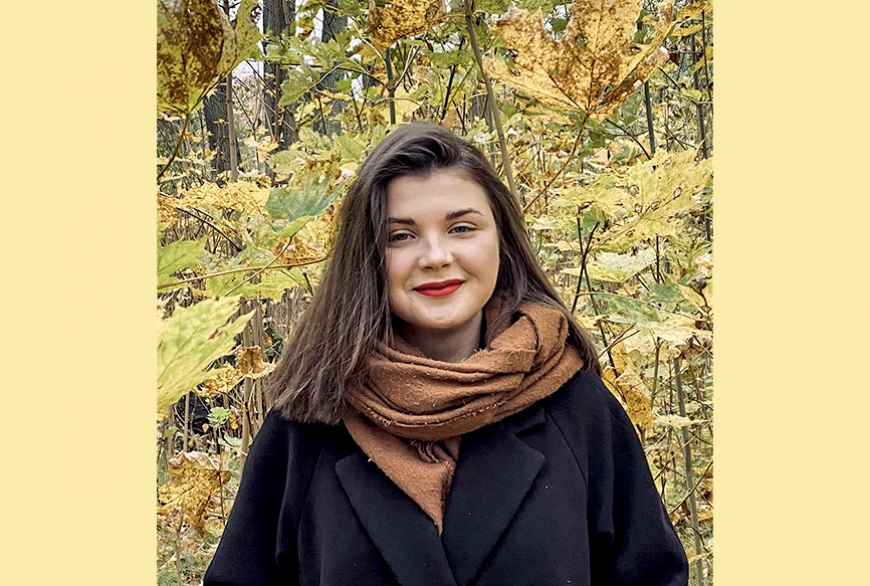 Linda svin jubileju ziemas sniega skaistumā