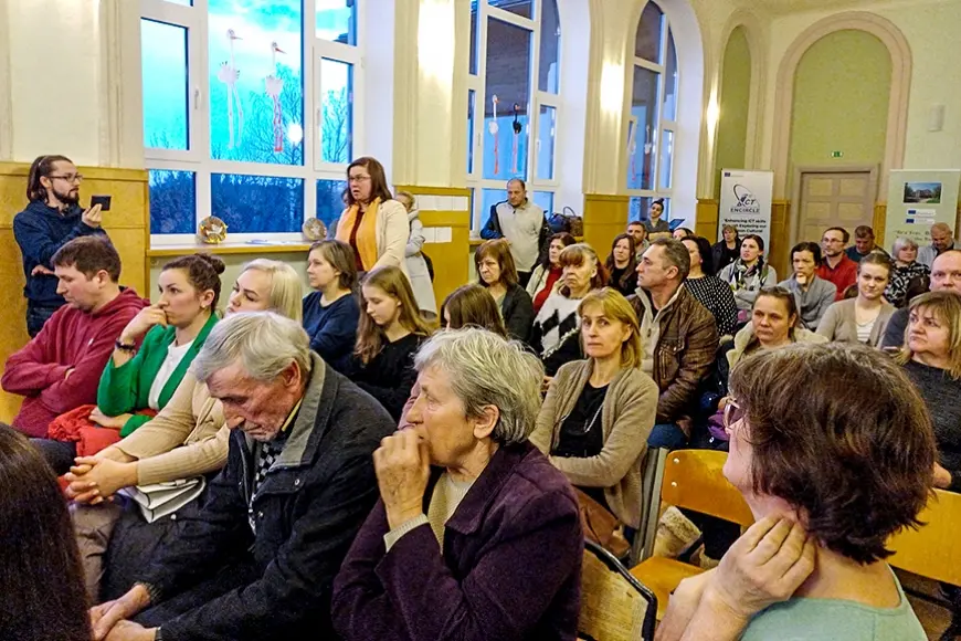Pālē emocionāla saruna par novada skolu reformu