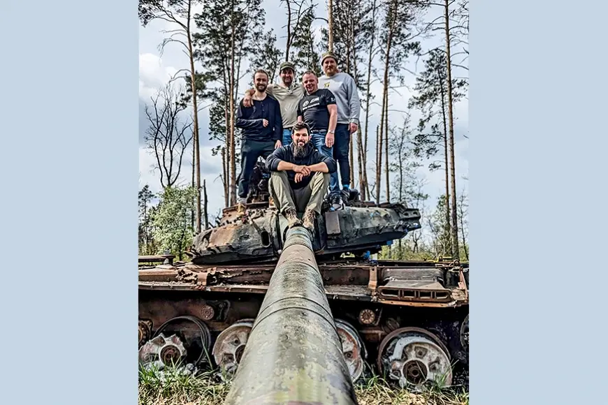 Salacgrīvieši turpina dāvināt automašīnas Ukrainas karavīriem