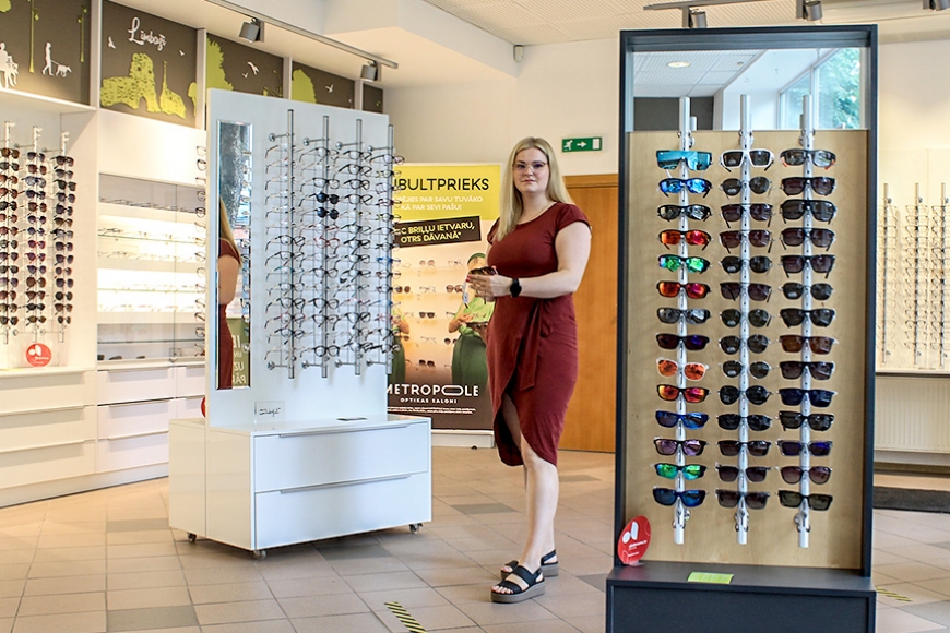Optikas salonos «Metropole» speciālisti palīdz labāk redzēt