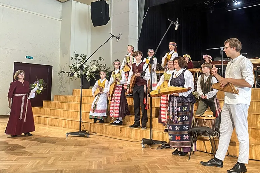 Mūziķi satikās septītajā festivālā «Kokle un tai līdzīgie instrumenti apkārt Baltijas jūrai»