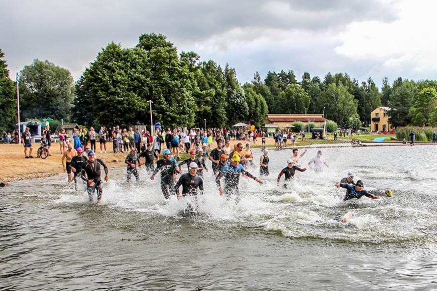 Svētku aktivitātes – triatlons un makšķerēšana – pie Limbažu Lielezera