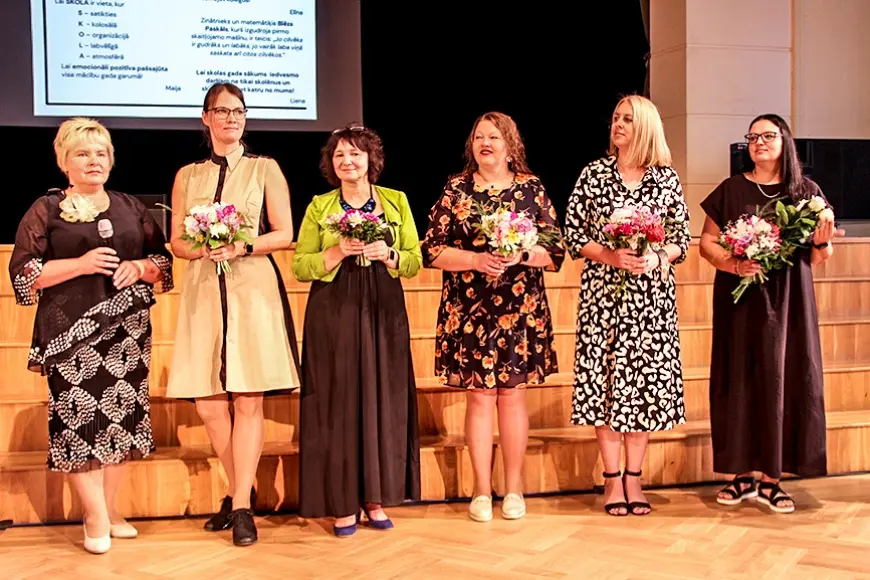 Novada pedagogi tiekas konferencē «Iedvesmojies un iedvesmo!»