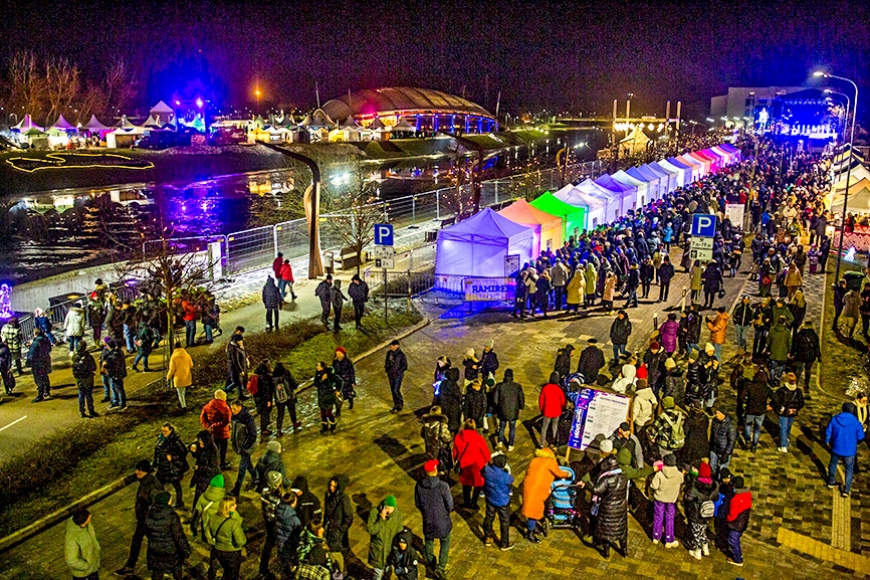 Gatavojas ledus skulptūru festivālam (Zemgale)