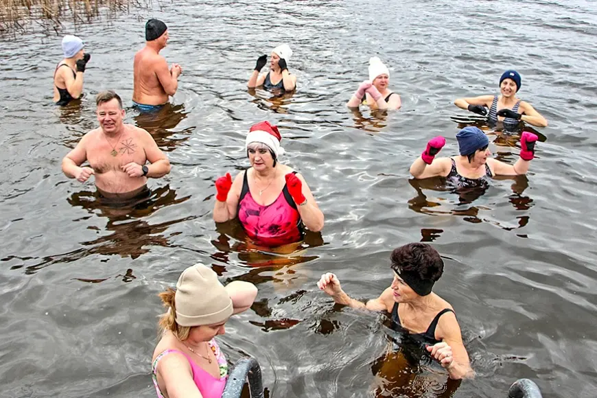 Limbažos tikās no ziemas peldēšanas atkarīgie