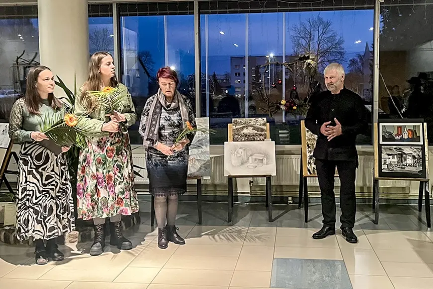 Limbažu Mūzikas un mākslas skola ar izstādi atklāj  jubilejas gadu