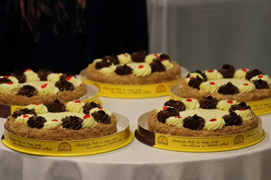 Rūjienas jubilejā atjauno tortes «Rūjas krasts» recepti (Vidzeme)