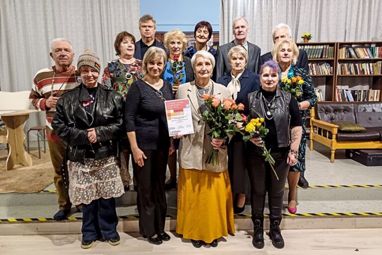 Liepupes amatierteātris «Vāgūzis» pārsteidz ar pirmizrādi