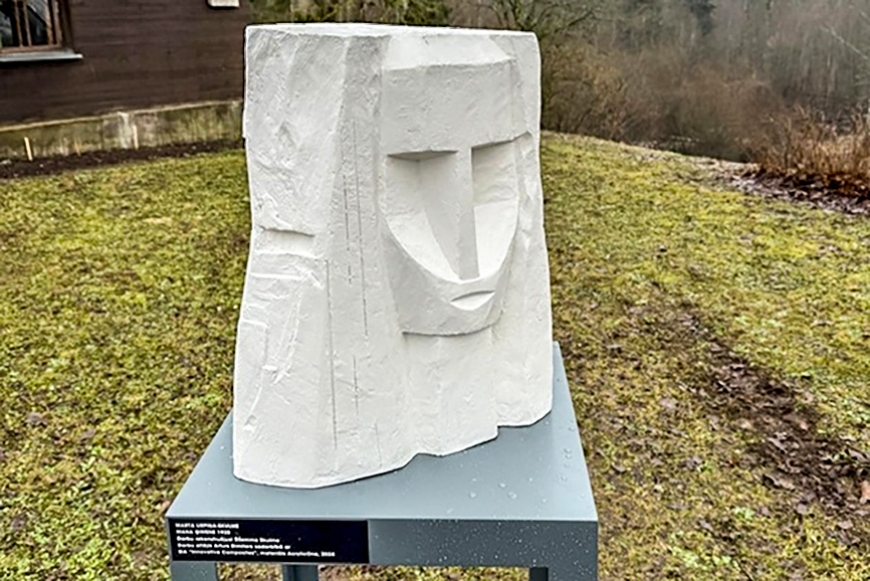 Mergupes krastā atklāts ziemas skulptūru parks «Sniegavīri» (Vidzeme)