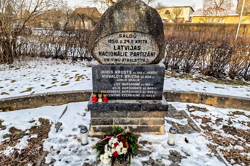 Piemin nacionālos partizānus (Kurzeme)