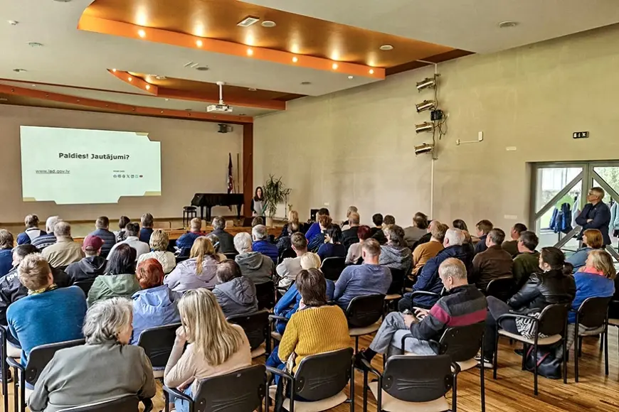 Limbažos lauksaimniekiem stāsta par aktualitātēm nozarē