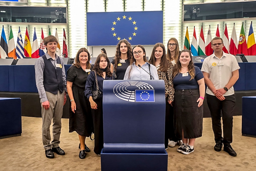 Limbažu vidusskolas jaunieši apmeklē Eiropas Parlamentu Strasbūrā un piedalās «EUROSCOLA»