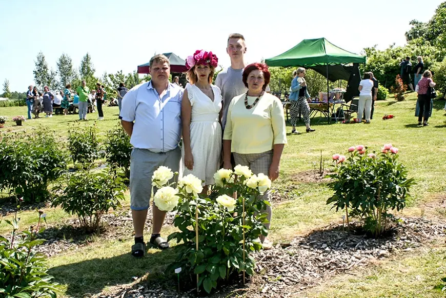 Peoniju cildinātāju pulks šogad kļuvis kuplāks