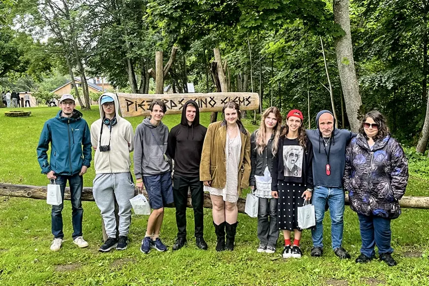 Jaunieši radošajā darbnīcā Liepupē iepazina dokumentālo kino