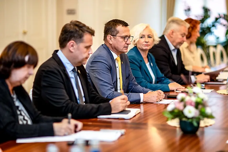Latvijas lauksaimniekiem jau trešais gads pēc kārtas ar salnām, lietavām, plūdiem…