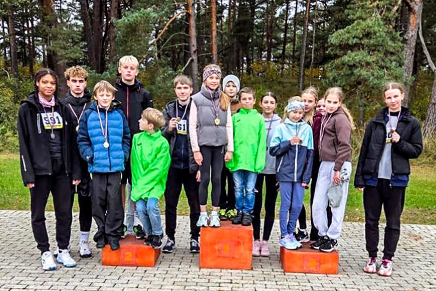 Novada skolu jaunieši sacenšas «Rudens krosā»