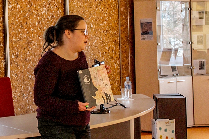 Rakstniece Ieva Melgalve tiekas ar LVĢ piektkasniekiem