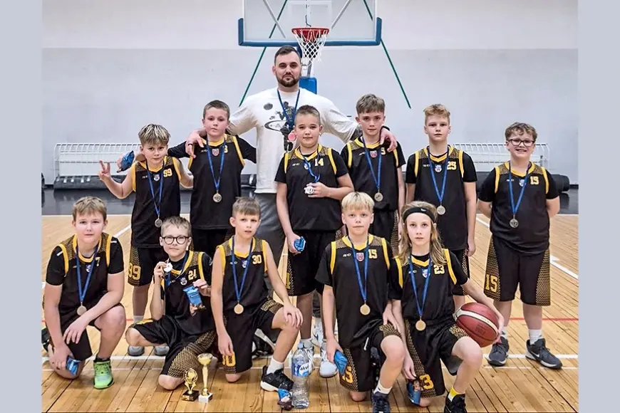 U11 basketbolisti ar lielisku sniegumu aizvada 2025. gadu