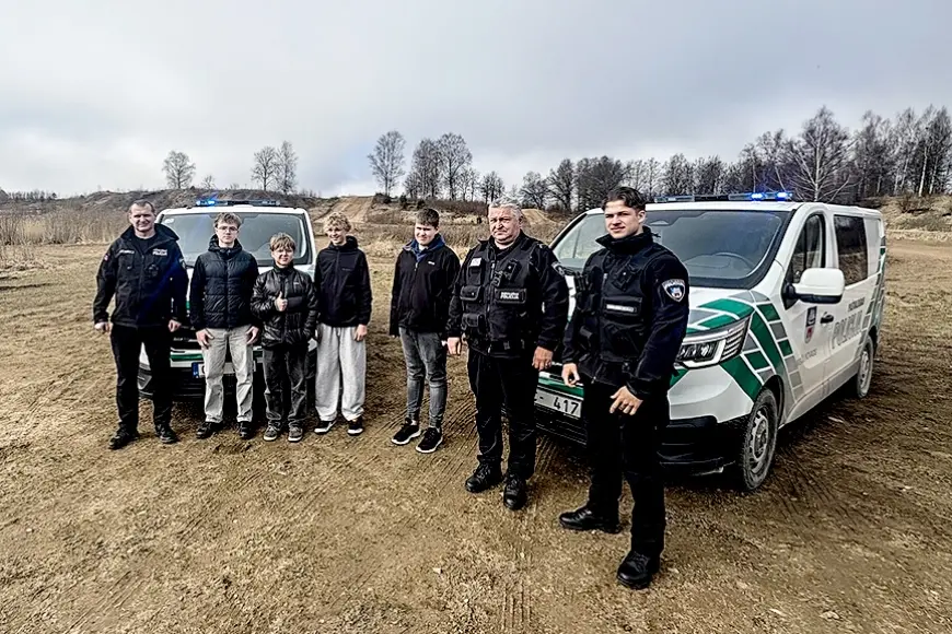 Ēnu dienā policija uziet “bumbu”