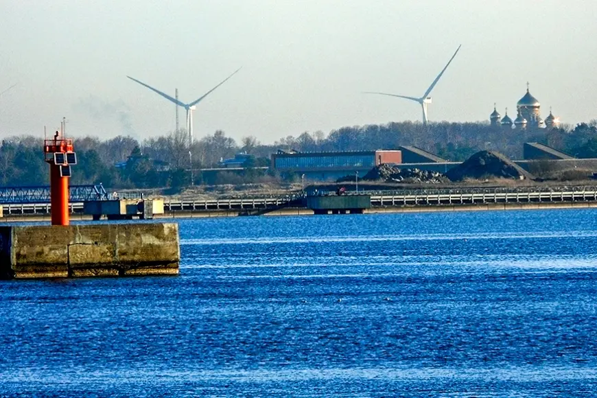 Saule dod enerģiju par brīvu, iztrūkst vēja pienesuma