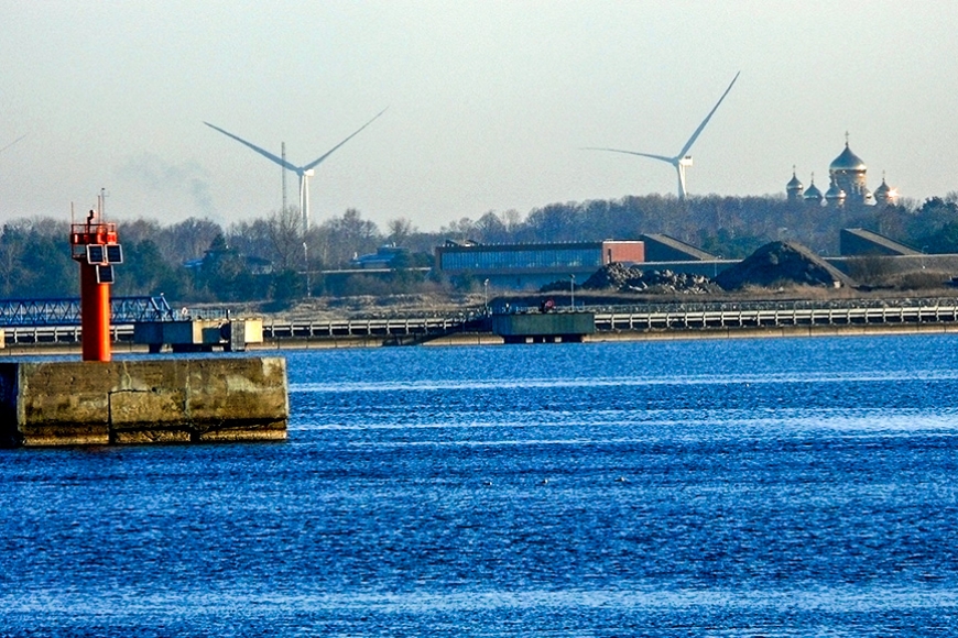 Saule dod enerģiju par brīvu, iztrūkst vēja pienesuma