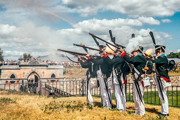 Latgale: Festivāls “Dinaburga 1812” aicina piedzīvot 200 gadu senu vēsturi Daugavpils cietoksnī