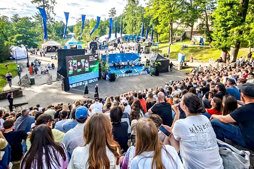 Sarunu festivāls «Lampa» vēlēšanu gaidās