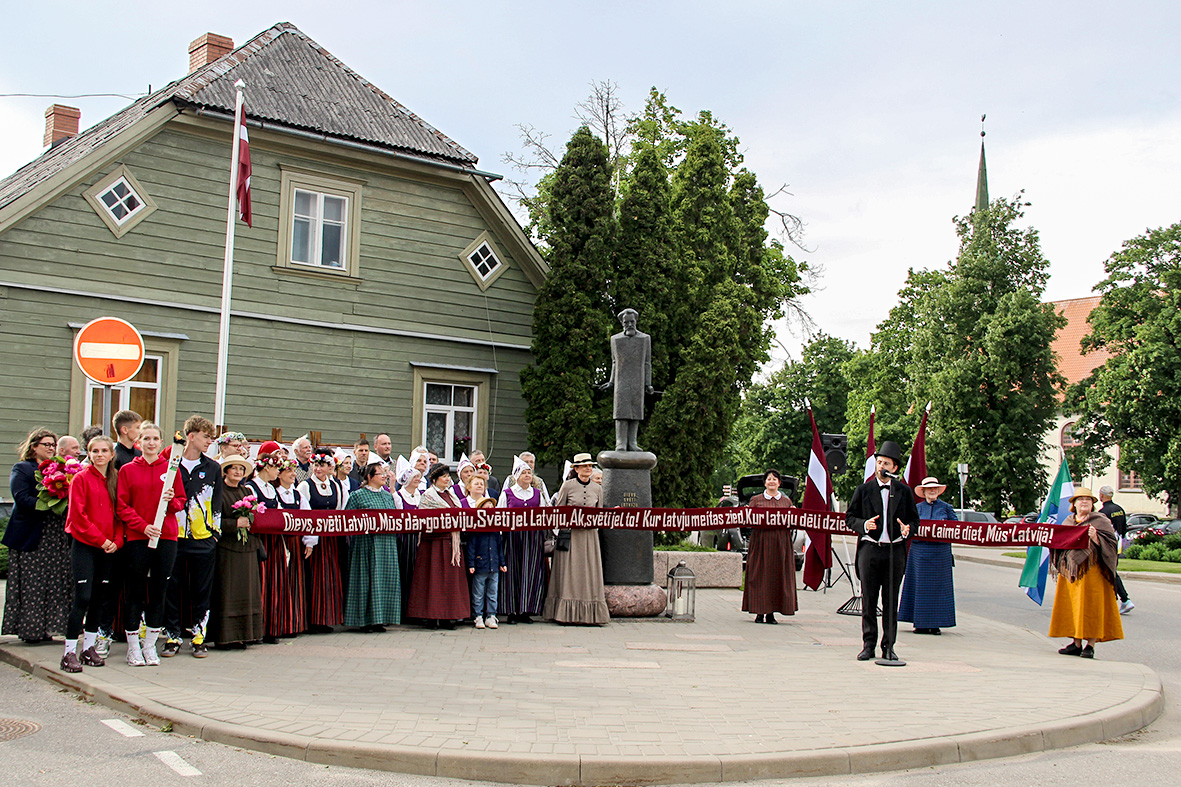 Photo: auseklis.lv Limbaži Crowned Best Torch Tour Stop of Latvian Youth Olympics